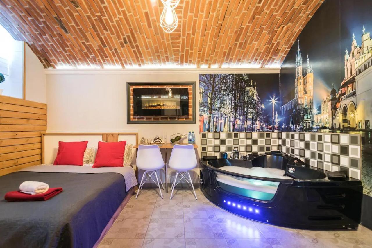 Underground Jacuzzi Rooms Краків Екстер'єр фото